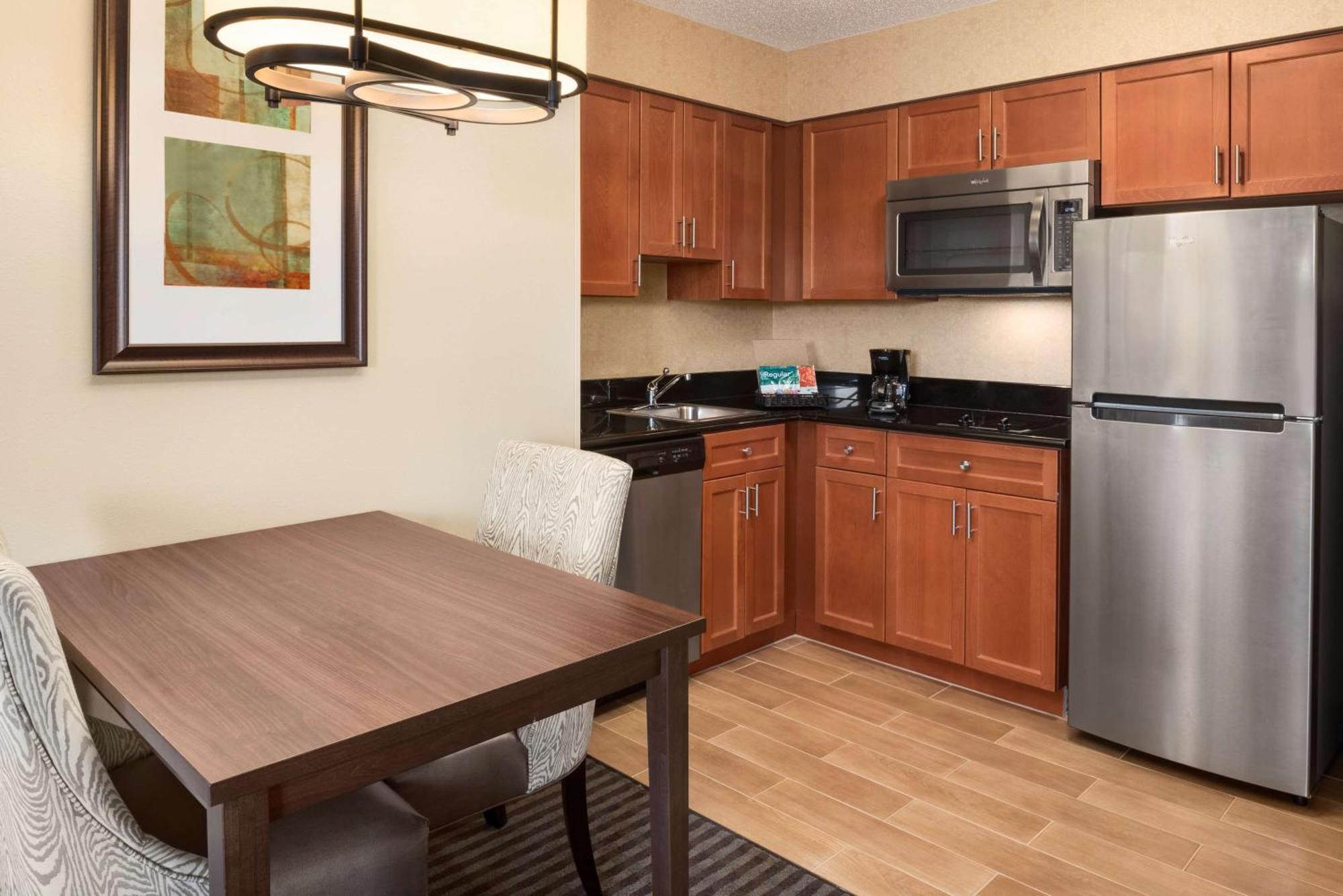 Homewood Suites By Hilton Columbus-Hilliard Εξωτερικό φωτογραφία