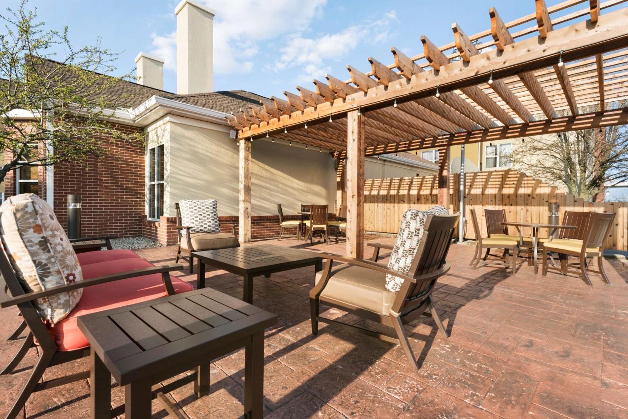 Homewood Suites By Hilton Columbus-Hilliard Εξωτερικό φωτογραφία